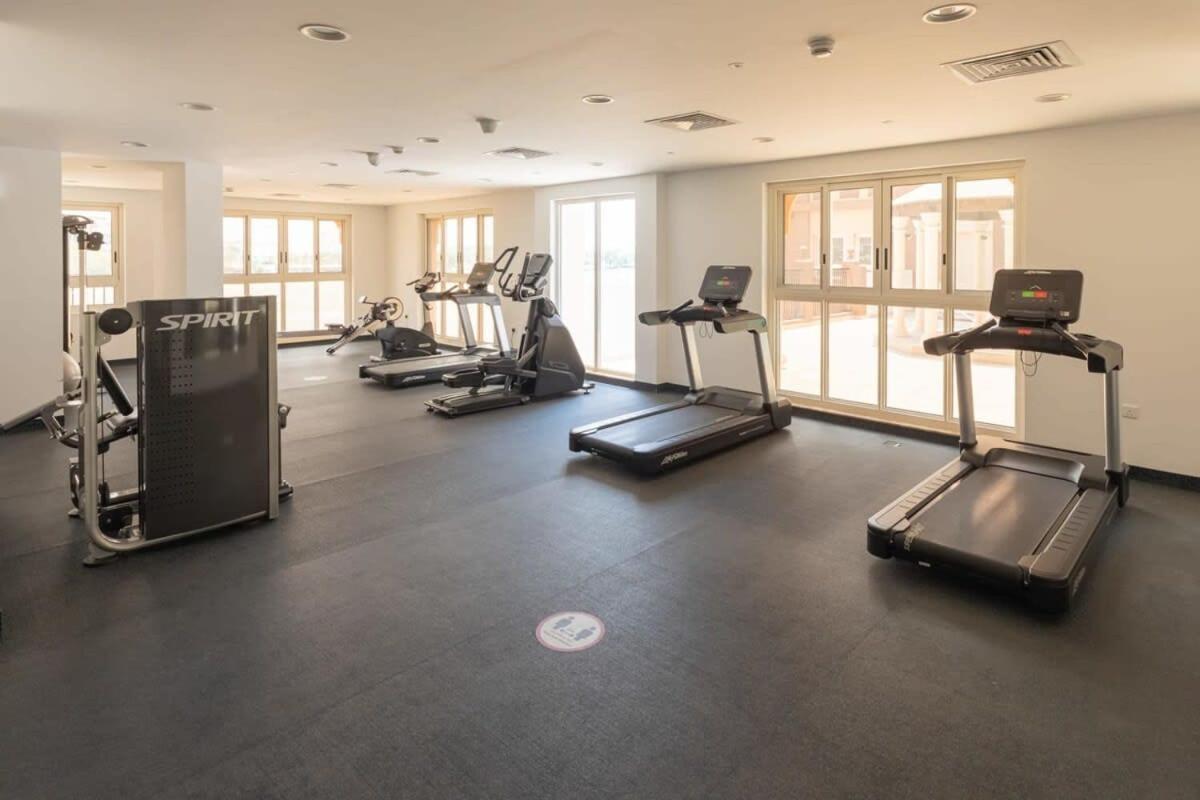 Frank Porter - Canal Residence Dubai Bagian luar foto