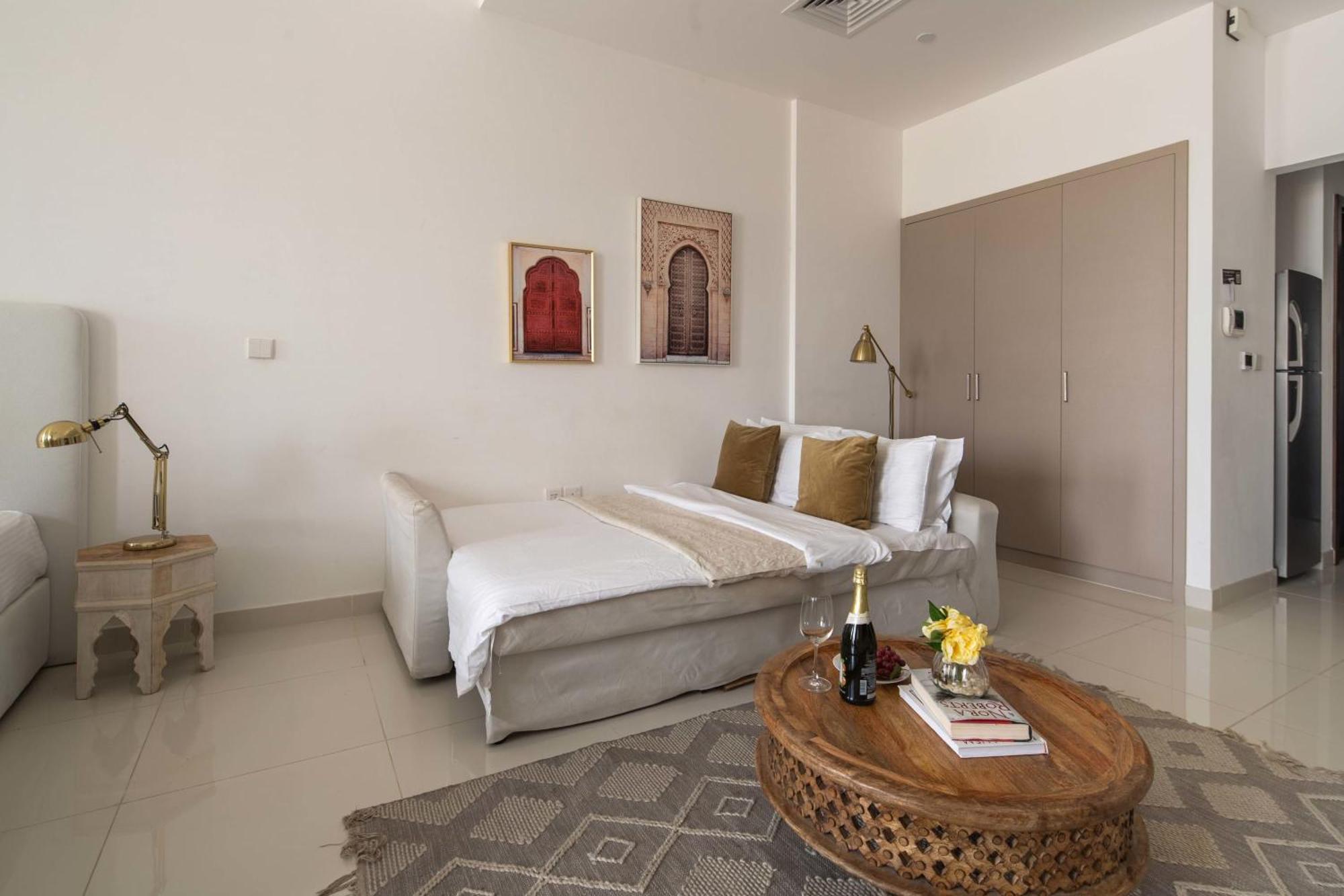 Frank Porter - Canal Residence Dubai Bagian luar foto