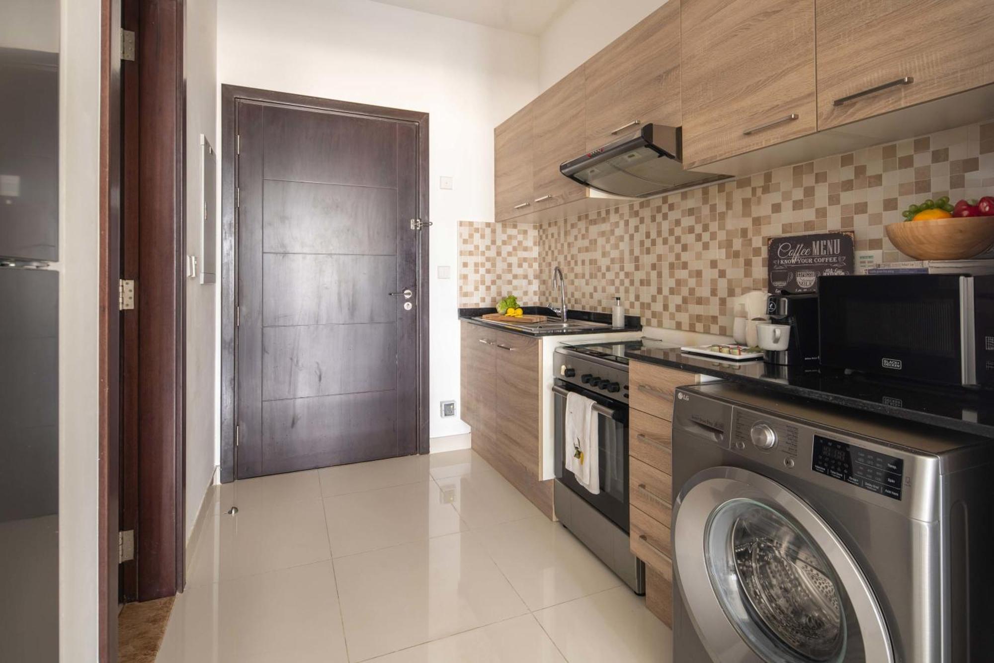 Frank Porter - Canal Residence Dubai Bagian luar foto
