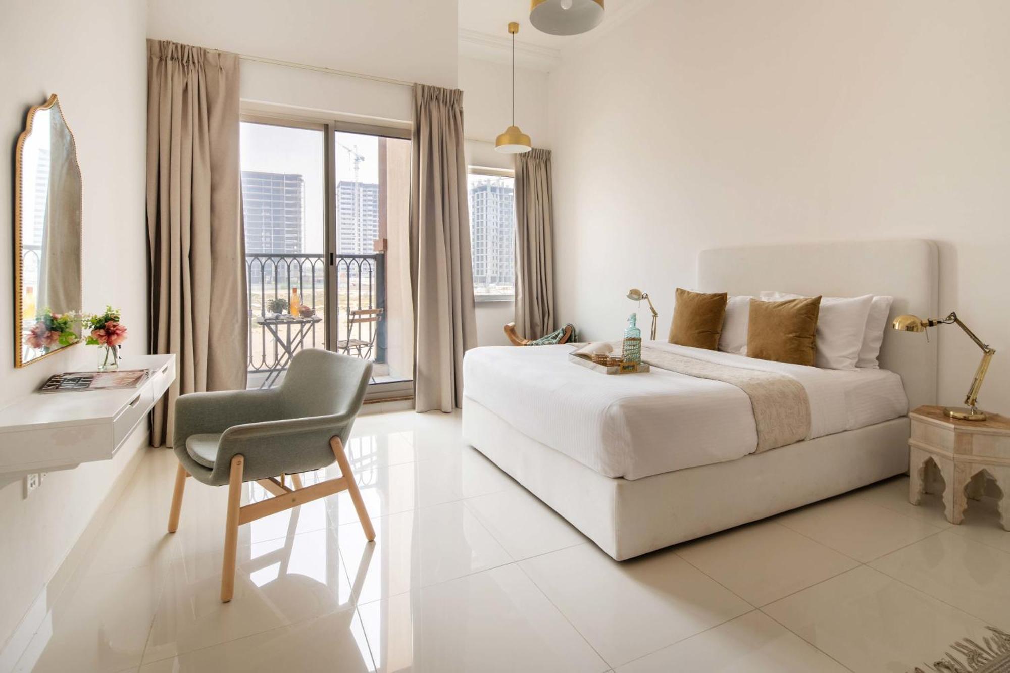 Frank Porter - Canal Residence Dubai Bagian luar foto