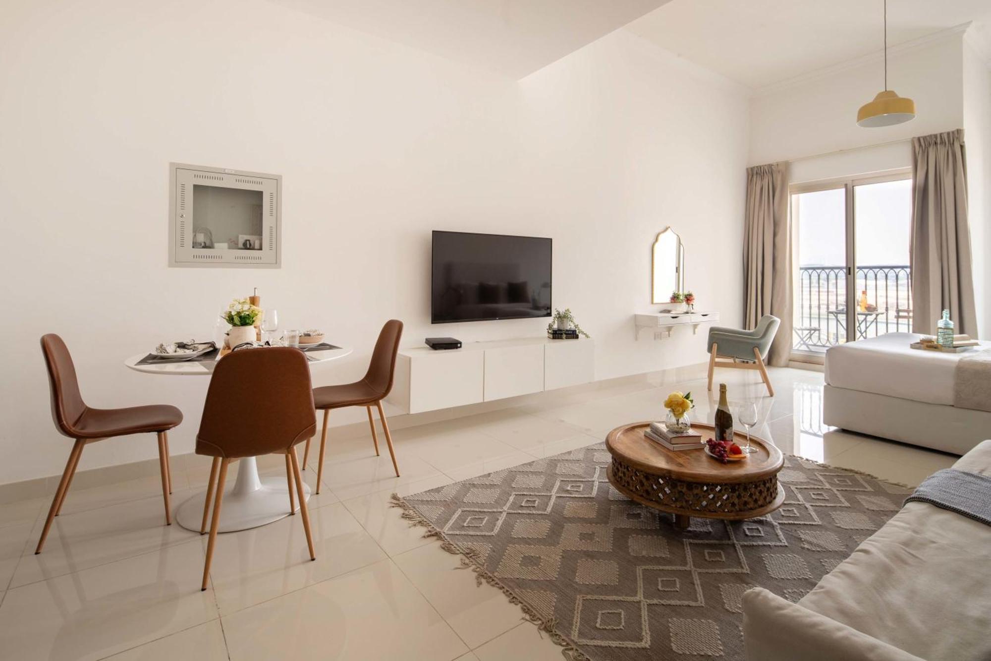 Frank Porter - Canal Residence Dubai Bagian luar foto